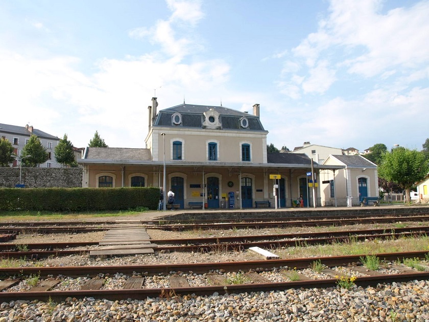 Façade intérieure gare.jpg