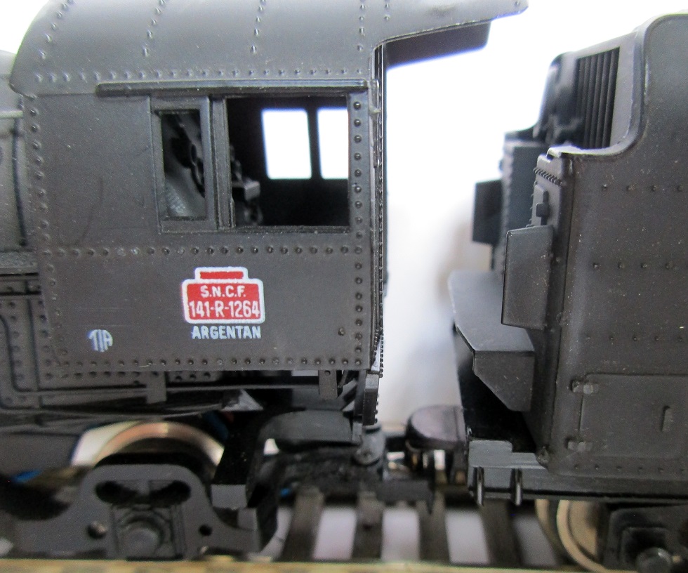 (28) Liaison loco et tender 141 R 1264.JPG