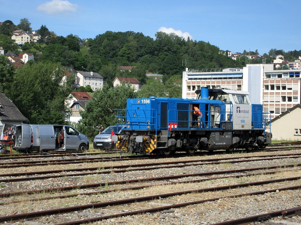 (2) maintenance sur la 1596 Ferrotract.JPG