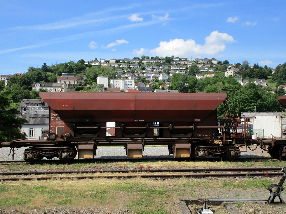 (22) 1er Wagon bogies vide fond faisceau.JPG