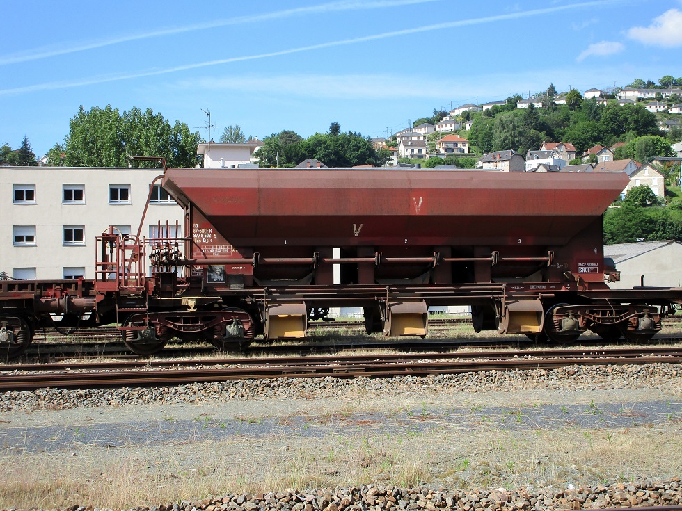 (7) 2ème Wagon bogies ballast vide.JPG