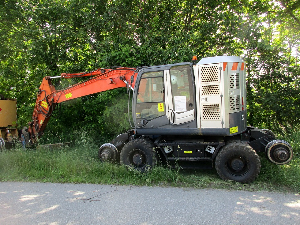 (28) PRR D2R ZX 170 Travaux Voies Ferrées.JPG