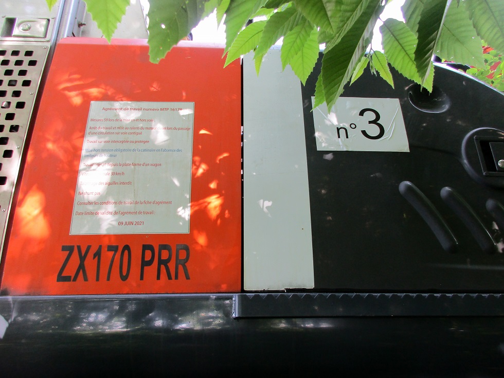(31) PRR D2R ZX 170 Travaux Voies Ferrées Agrément travail.JPG