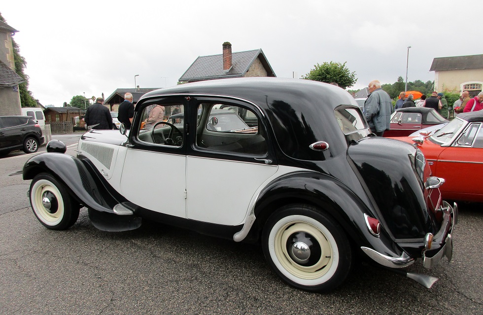 (3) Citroën Traction 11.JPG