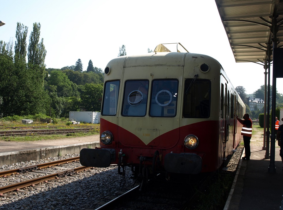 (6) X 2401 arrêt Eymoutiers.JPG