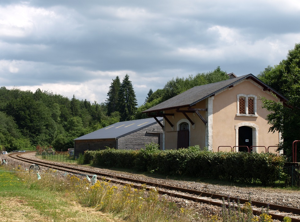 (53) La Celle Corrèze Halle marchandises direction Meymac Ussel.JPG