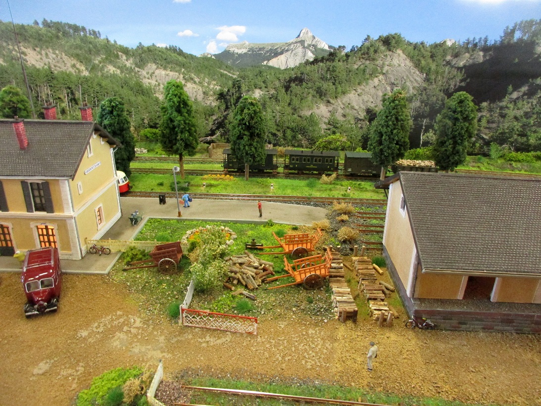 (12) Gare d'Argentat (corrèze) ligne POC HOm.JPG