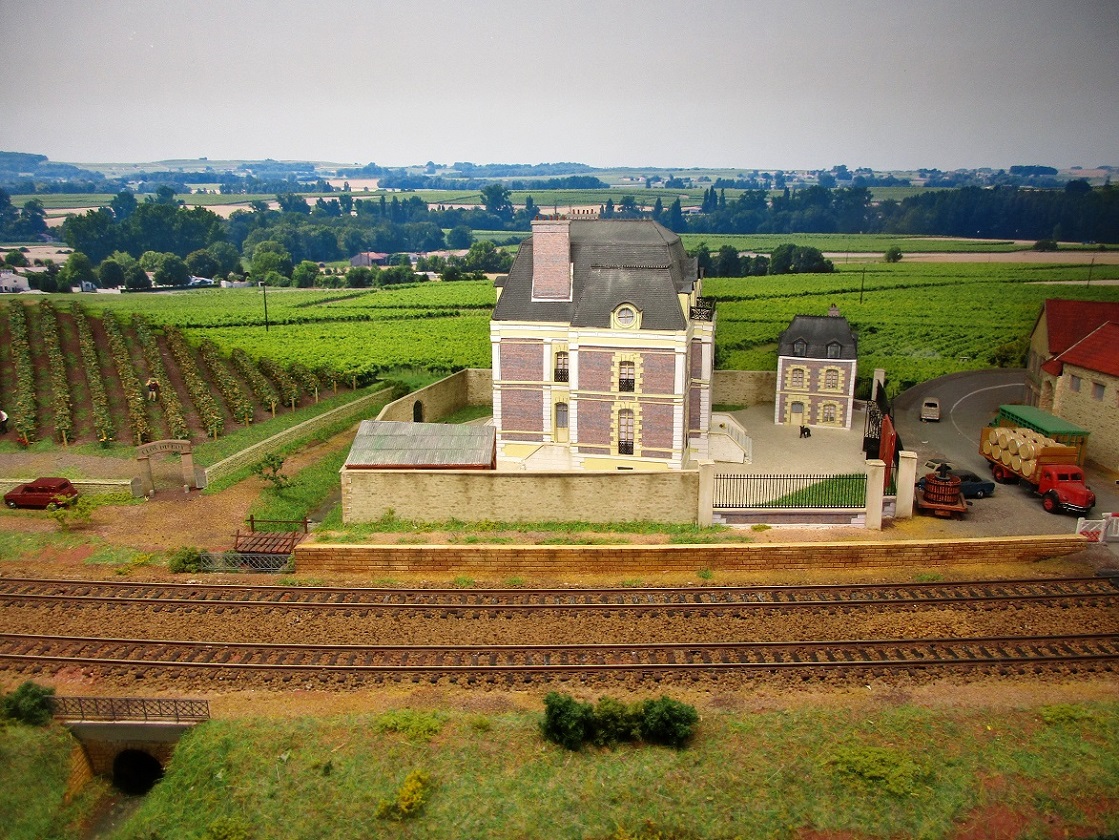 (41) Collectif Scénic N le clos du roy.JPG