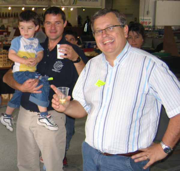2006111093043.jpg