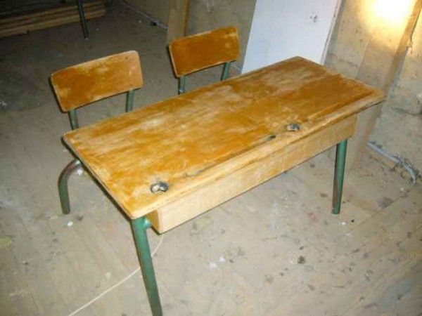 ancien-bureau-d-ecolier.jpg