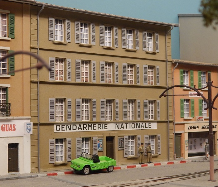 gendarmerie (Copier).jpg