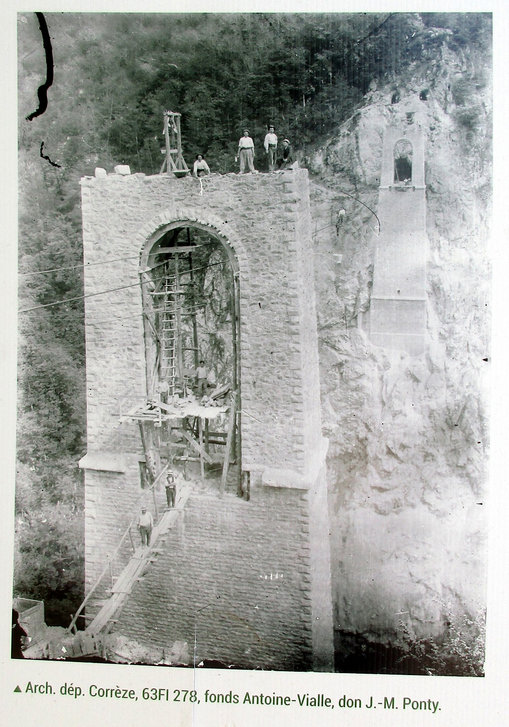(7) maçonnerie viaduc.jpg