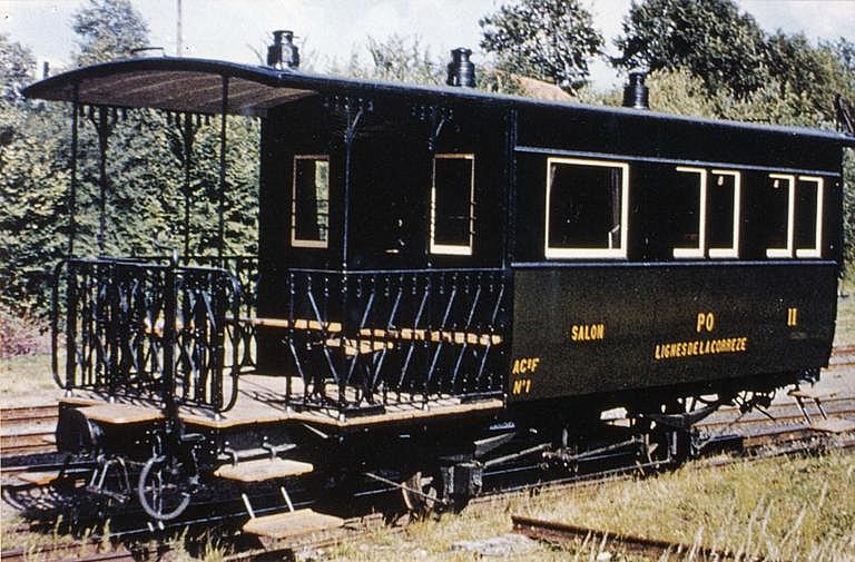 (40) Voiture salon Tramways Corrèze.jpg