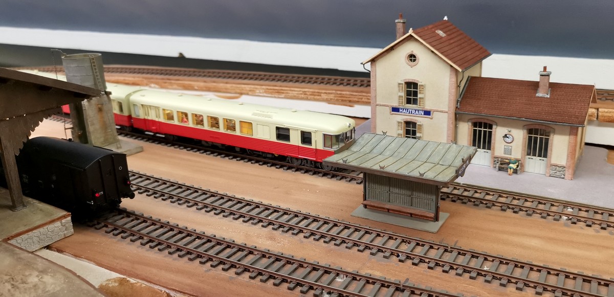 Gare Hautrain-2.jpg